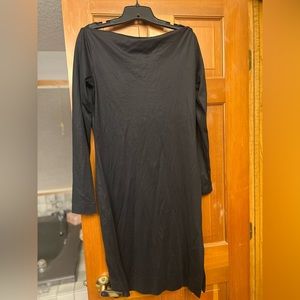 Diane Von Furstenberg (DVF) Black Boatneck Sheath Dress. Size: 10 Gently worn